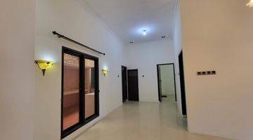 Gambar 5 Di Jual Rumah Di jl Sendang Sari