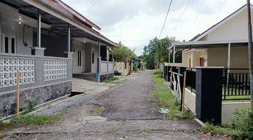 Gambar 4 Rumah Dengan halaman Luas Jalan Kaliurang Dalam Perumahan 500jtan