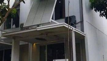 Gambar 1 Rumah Minimalis Posisi Hook Halaman Depan Belakang Sudah Rapi