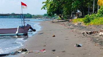 Gambar 4 9 ARE LOS PANTAI PINGGIR JALAN CENTRAL LOVINA + BANGUNAN