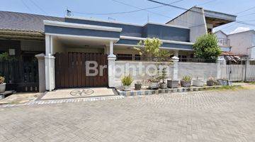 Gambar 1 RUMAH DI DUKUH KUPANG BARAT FULL FURNISH