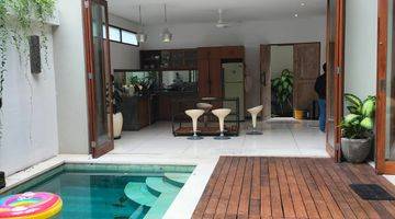 Gambar 1 LUXURY VILLA 3 BEDROOMS DEKAT PANTAI BERAWA CANGGU 