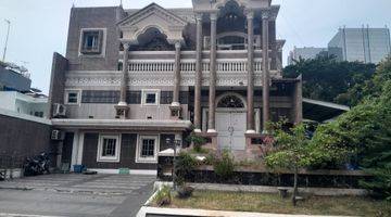 Gambar 1 Rumah  Classic Hoek Sel-Timur