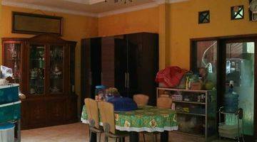 Gambar 4 Dijual Rumah 2 Lantai Semi Furnished Lokasi Strategis Pinggir Jalan Raya, Tebet, Jaksel