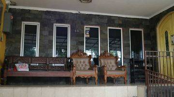 Gambar 1 Dijual Rumah 2 Lantai Semi Furnished Lokasi Strategis Pinggir Jalan Raya, Tebet, Jaksel