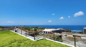 Gambar 1 Cliff front Villa with Ocean View in Uluwatu.