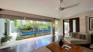 Gambar 1 Luxury Villa One gate System di Jimbaran