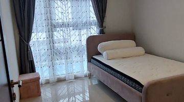 Gambar 4 Disewakan Rumah 2 Lantai 4 Kamar Tidur Di Batam Center Furnished