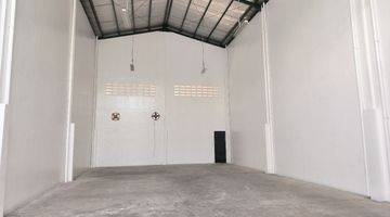 Gambar 2 Gudang Bizpark 
Daan Mogot
Uk 9x24 m². Harga 200jt/th Nego. Barang LANGKA