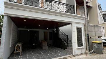 Gambar 2 Rumah mewah modern  4 lantai di jagakarsa