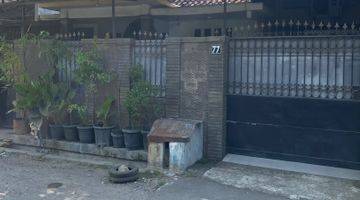 Gambar 2 Rumah Kota Cirebon Pinggir Jalan  Semi Furnished