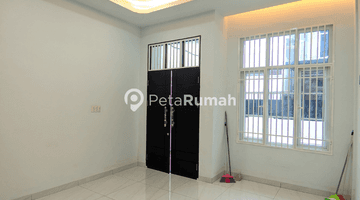 Gambar 1 Townhouse Komplek Richmond Estate