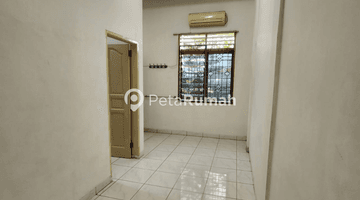 Gambar 3 Townhouse Komplek Pasar Iii Baru