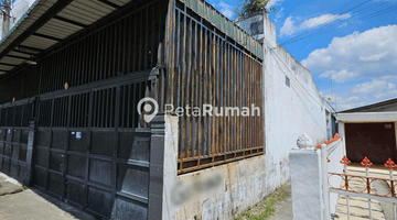 Gambar 2 Rumah Petak Jalan Sidodame