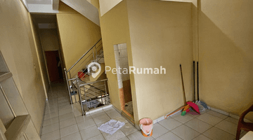 Gambar 3 Ruko Komplek Rahayu Residence