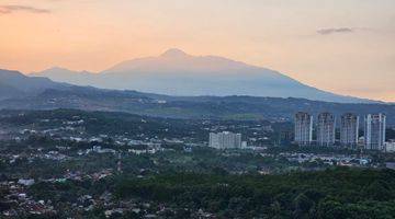 Gambar 4 Menikmati sunrise & sunset, gunung, pemandangan alam terhampar. 