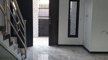 Gambar 3 Di Jual Rumah 2 Lantai Modern