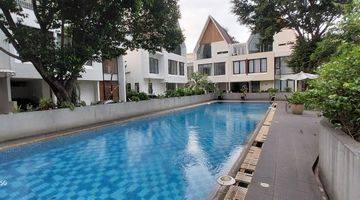 Gambar 3 Rumah Pojok Harga Anjlok 3 Lantai Ada Pool