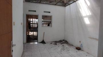 Gambar 3 Rumah Tahap Renovasi di Rancamanyar Cluster