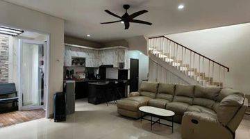 Gambar 2 Dijual rumah cantik full furnished 2 lantai area strategis Bintaro Residence 