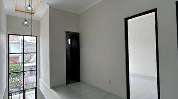 Gambar 2 Rumah BSD NUSALOKA 2 LANTAI HARGA 1,5M-an