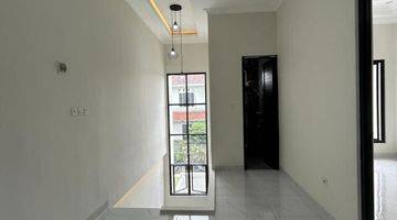 Gambar 3 Rumah BSD NUSALOKA 2 LANTAI HARGA 1,5M-an