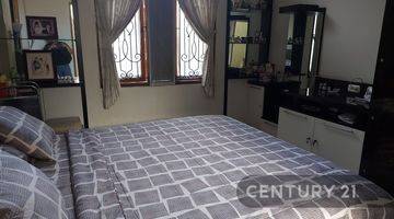 Gambar 4 Rumah Eropian Style 2 Lantai Semi Furnished Di Taman Kopo Indah 3