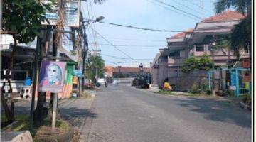 Gambar 3 Rumah Jl. Simpang Darmo Permai Selatan 