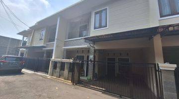 Gambar 5 Rumah 2 Lantai di Town House Batas Alamanda Jalan Batas Ii, Kelurahan Baru, Kecamatan Pasar Rebo, Kota Jakarta., Jakarta Timur