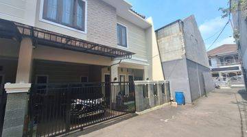 Gambar 2 Rumah di Town House Batas Alamanda Jalan Batas Ii, Kelurahan Baru, Kecamatan Pasar Rebo, Kota Jakarta., Jakarta Timur