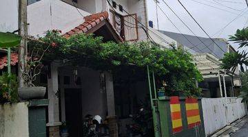 Gambar 2 Rumah bagus 2 lantai di Tebet, Jakarta Selatan