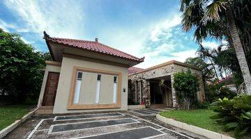 Gambar 1 Rumah cantik full furnished di villa Panbil 