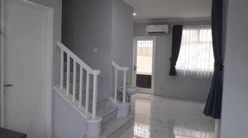 Gambar 1 Townhouse Cantik Murah Di Lippo Karawaci Tangerang 