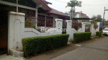 Gambar 1 Rumah Bunga Mayang Bintaro