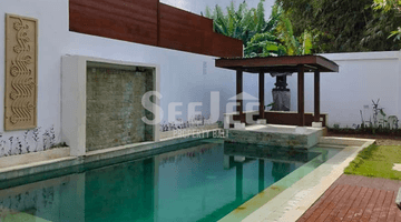 Gambar 5 Fully Private Freehold Villa With Spacious Garden, Large Pool, And Modern Amenities