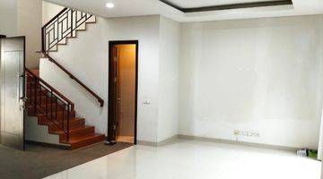 Gambar 5 Rumah Di Greenwich Bsd , Tangerang 165 M