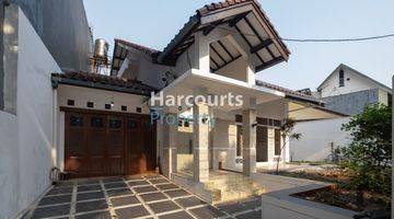 Gambar 1 Rumah Unfurnished SHM di Kebayoran Baru , Jakarta Selatan