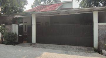 Gambar 1 Rumah 2 lantai siap huni di selatan BSD