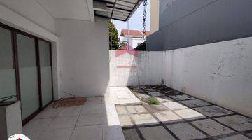 Gambar 4 Rumah Hook Bagus Murah Semi Furnished Di Alamanda Jgc