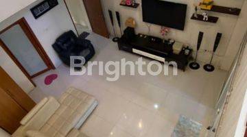 Gambar 2 Rumah 4.5 Lantai Full Furnished Jalan 2 Mobil Jelambar Jakarta Barat