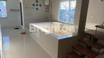 Gambar 5 Rumah 4.5 Lantai Full Furnished Jalan 2 Mobil Jelambar Jakarta Barat