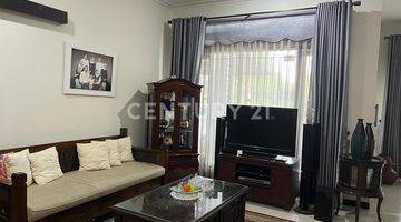 Gambar 4 Rumah Bagus Semi Furnished Sertifikat Hak Milik di 3MR8+CCF, Bandung