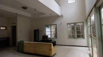 Gambar 1 Dijual Rumah Modern American Classik Di Batununggal