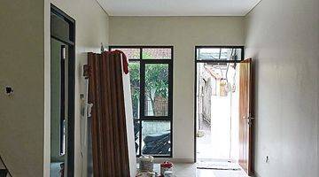 Gambar 4 Rumah 2 Lantai Baru Unfurnished SHM di Buah Batu, Bandung