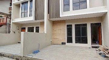 Gambar 3 Rumah 2 Lantai Baru Unfurnished SHM di Buah Batu, Bandung