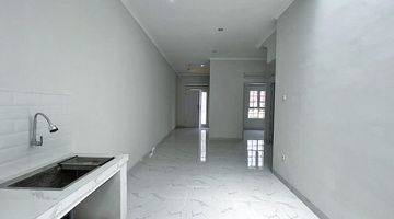 Gambar 5 Rumah 2 Lantai Baru Unfurnished SHM di Arcamanik, Bandung