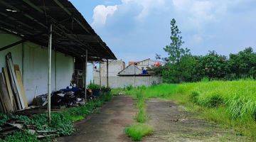 Gambar 3 Pabrik Besar dan Luas di Banjaran Bandung