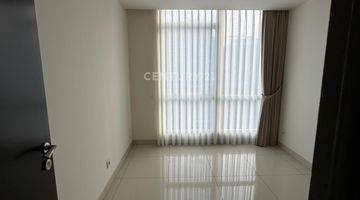 Gambar 3 Apartemen The Kensington Royal Suites 2BR Lt 17 R1986