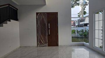 Gambar 4 Rumah bagus dan modern