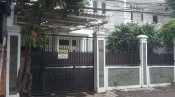 Gambar 2 Rumah di Jl.Bazoka
Komplek hankam 2 Lantai SHM Bagus Utara